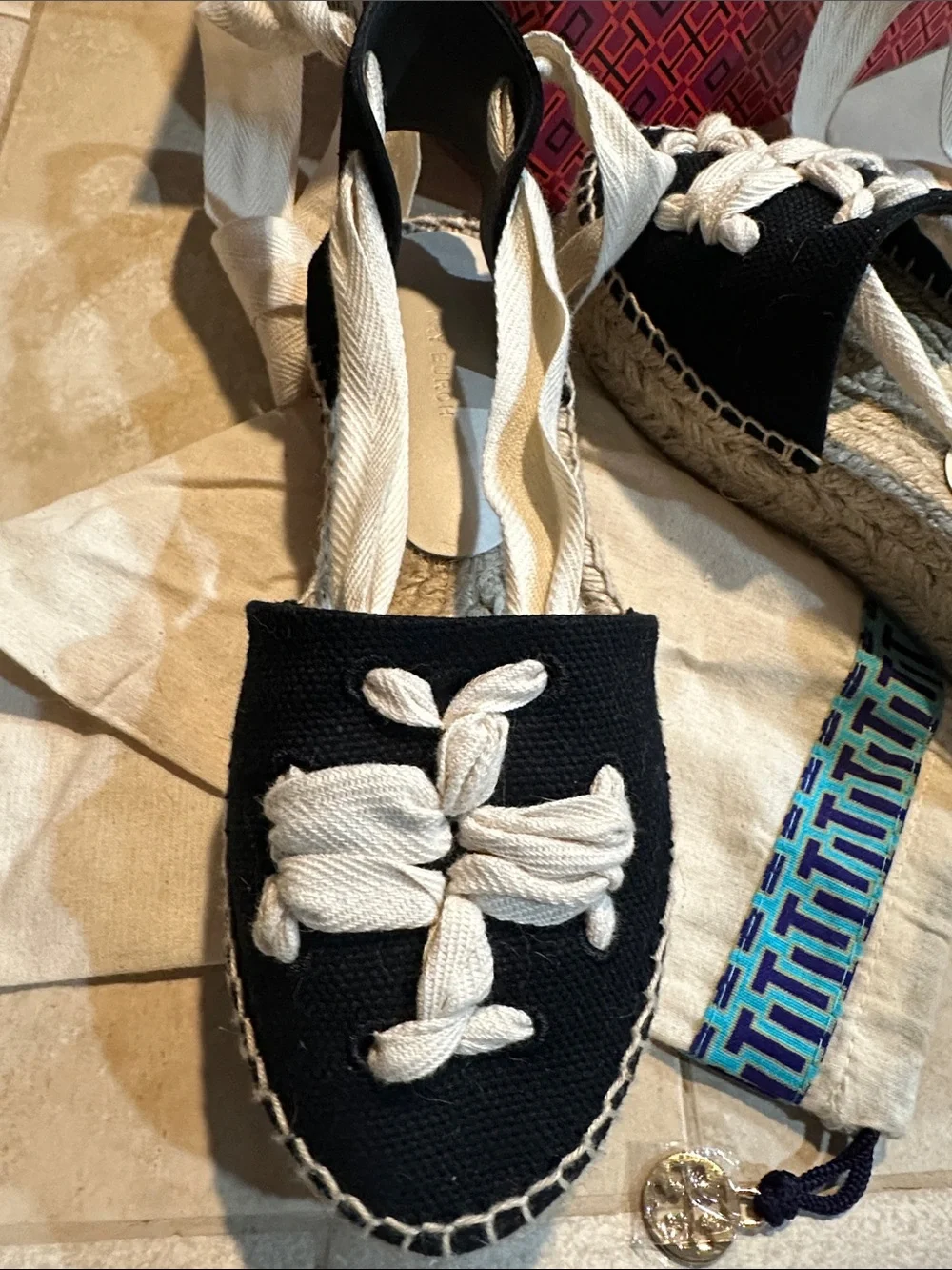 Tory Burch Worn Once in Tory Burch  Box with Duster